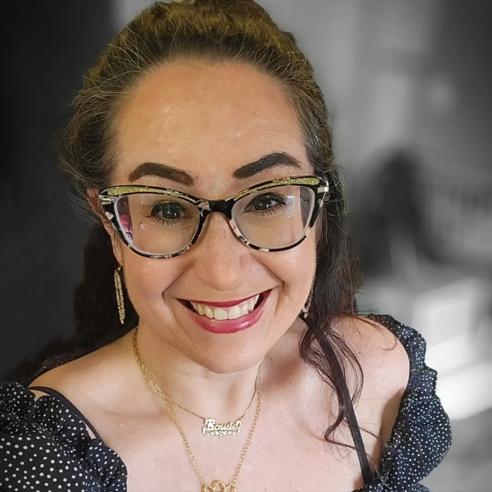 Meet your Posher, Lizzie